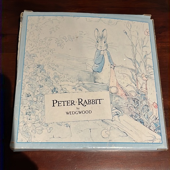 Wedgwood Peter Rabbit Plate w/ Peter in Bed w/ camomile Tea Original box. - Picture 7 of 15